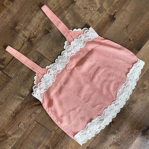 Lace Trim Tank Top - Picture 3 of 4